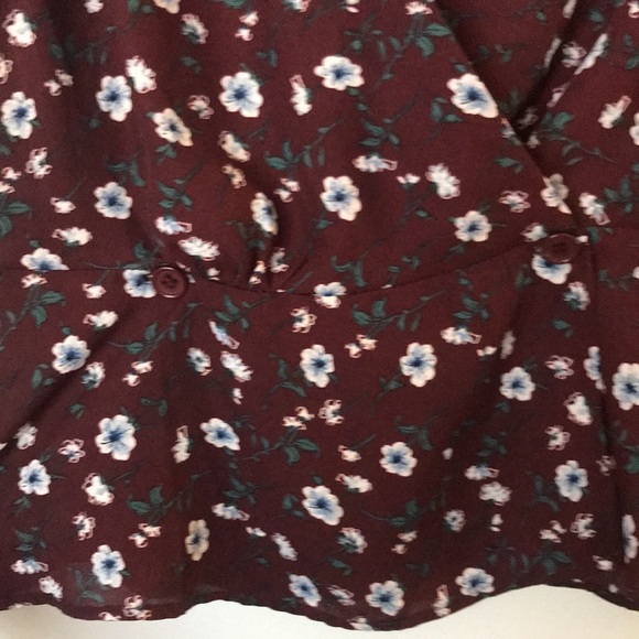 Red Floral Crossbody Top - Picture 2 of 2